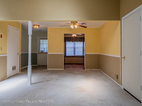 5th image of 111 Oak Hill Drive
