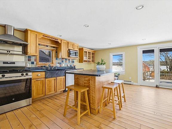 5th image of 7 Swamp Rd