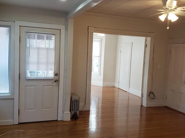 25 Bowers St #1 — Photo 3