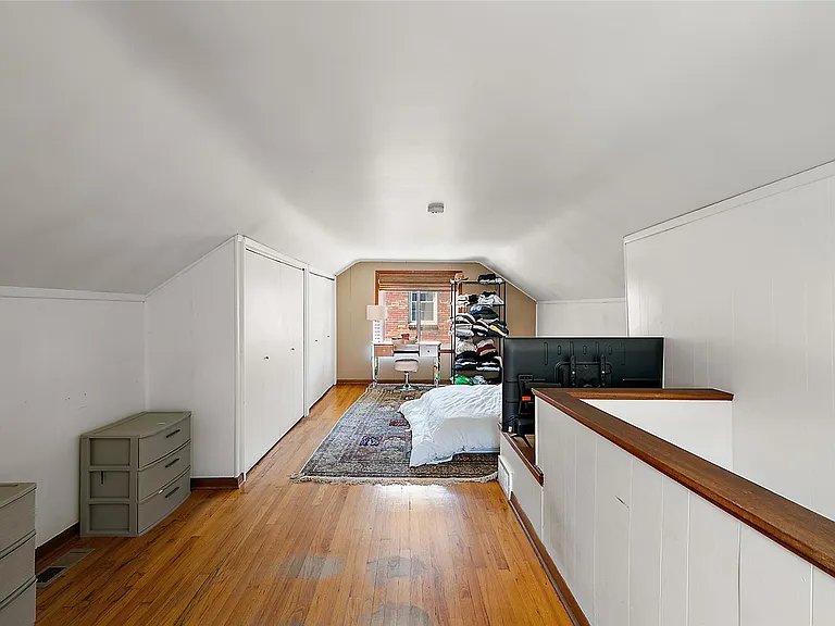 4420 Elmwood Ave — Photo 17