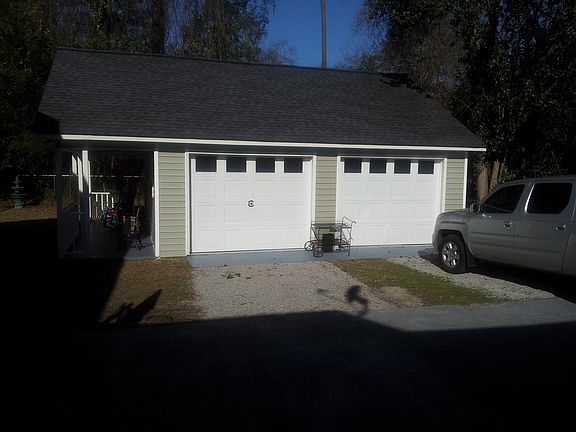 Detached 2 car garage