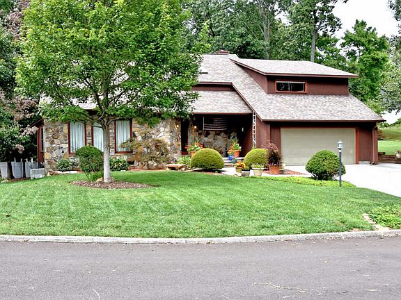 3rd image of 7511 Jana Ln