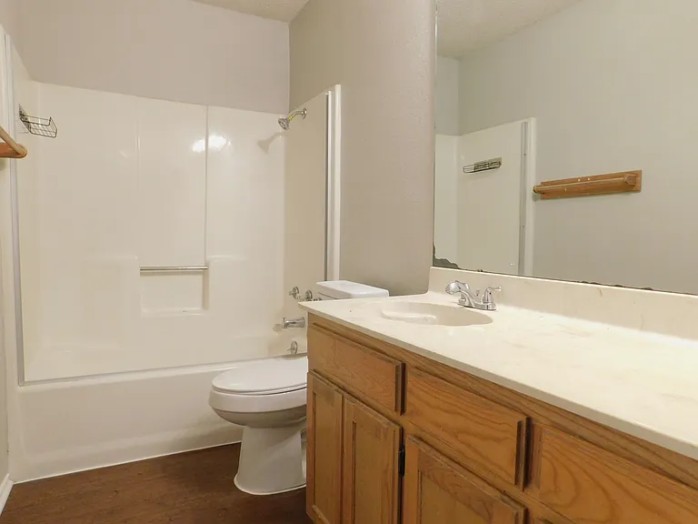 2214 Bernard St #2214 — Photo 12