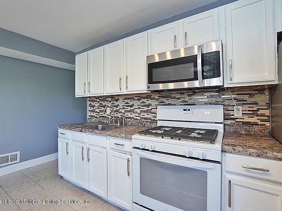 4th image of 76 Darnell Ln #B