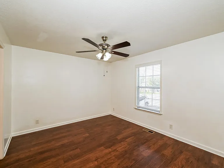 4936 Deerhaven Dr — Photo 9