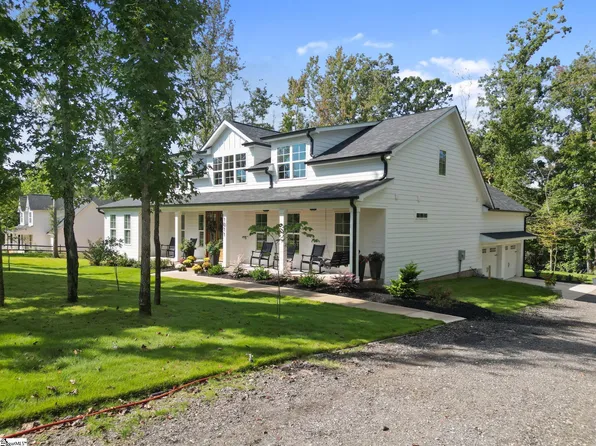 1011 Center Rd, Taylors, SC 29687