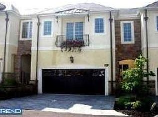 14 Breyer Ct #14C, Elkins Park, PA 19027