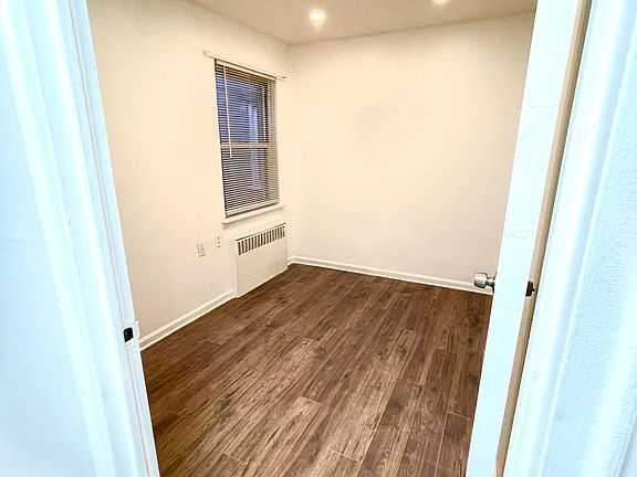 5th image of 8642 26th Ave #3