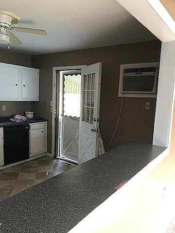 1st image of 225 Sunset Dr