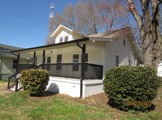 322 E 20th St, Newton, NC 28658