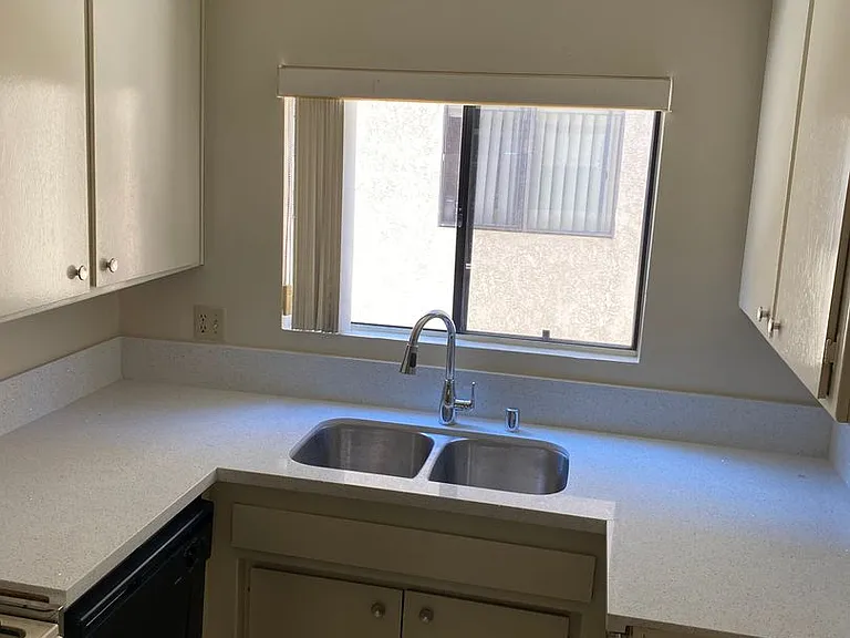 3736 Jasmine Ave — Photo 6