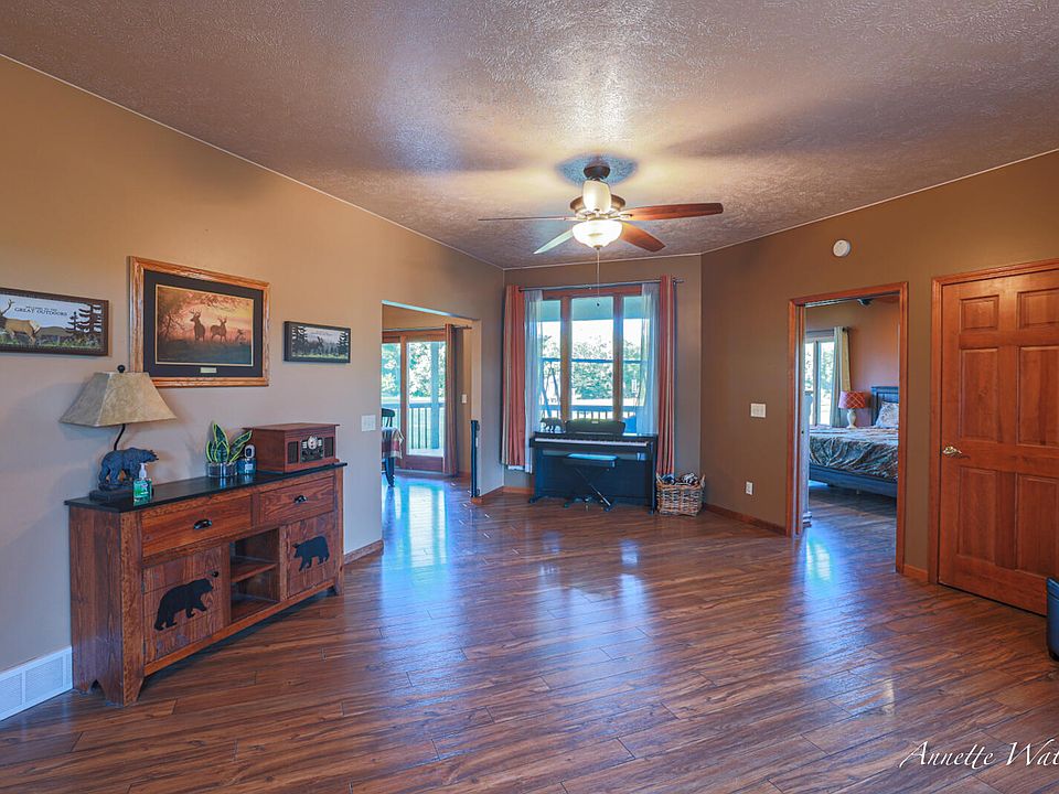 653 E 128th St, Grant, MI 49327 Zillow