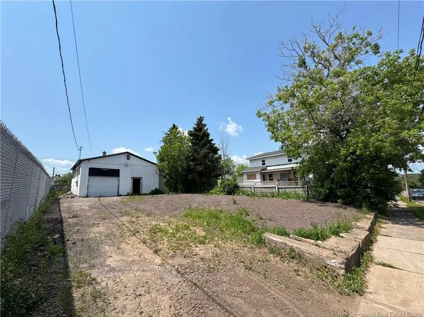 190 Spruce St, Moncton, NB E1C 7K6