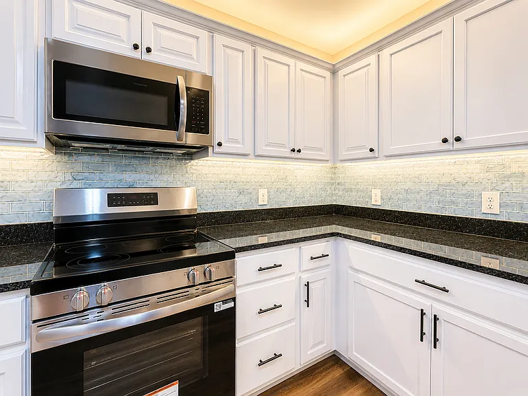3447 Westgate Dr — Photo 9