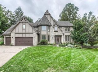 13913 Hemlock St, Overland Park, KS 66223