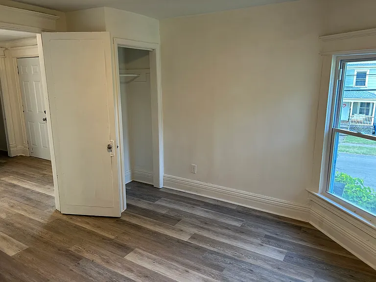 323 W Calthrop Ave #2 — Photo 12