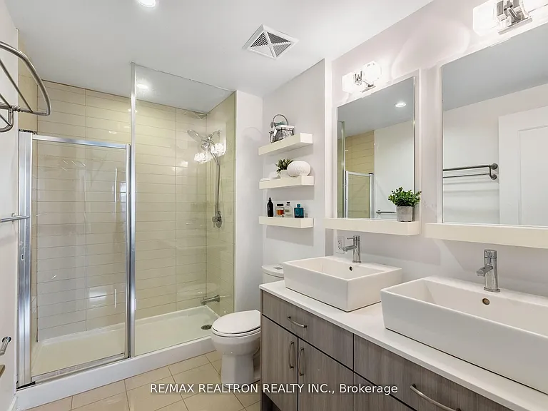 9205 Yonge St #501 — Photo 10