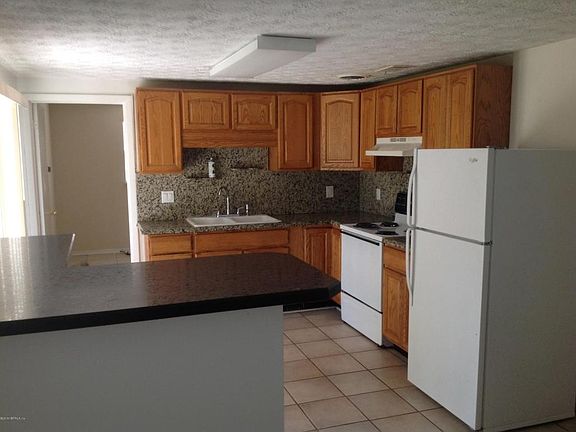 2nd image of 2835 W Goldenrod Cir