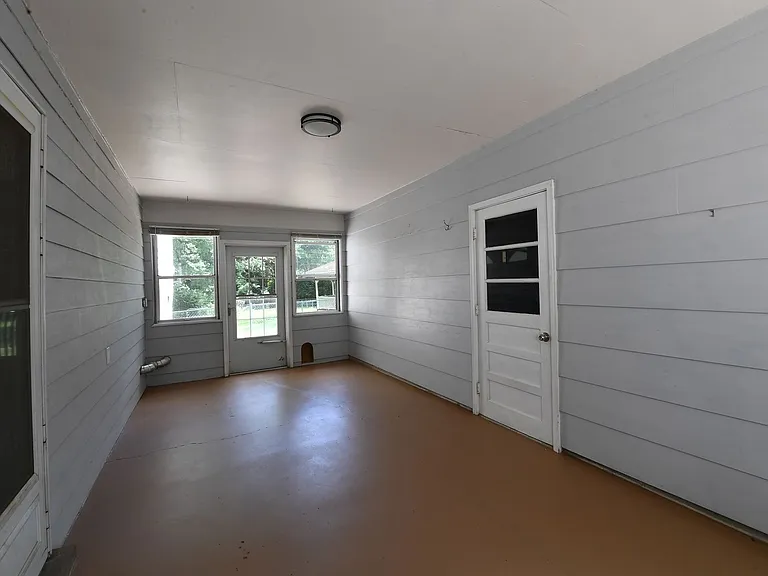 2706 Christy Ave — Photo 37