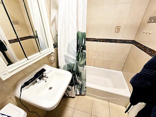 Rented by Voro New York | media 10