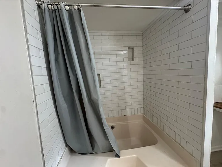 19300 Margaret St — Photo 11