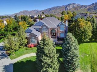 6 E Fawn Grove Ln, Sandy, UT 84092