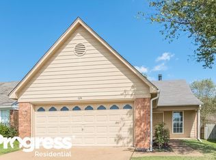 1124 We Ross Pkwy W, Southaven, MS 38671
