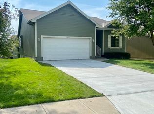 14213 Huntington Ave, Omaha, NE 68116