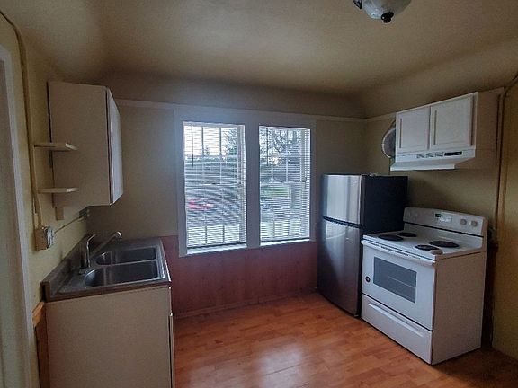 2nd image of 5700 Northwest Dr Unit 2