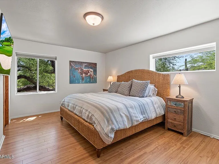 1816 E Eagle Claw Dr — Photo 15