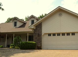 3 Conquista Ln, Hot Springs Village, AR 71909