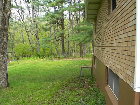 5th image of 33 Rocky View Dr
