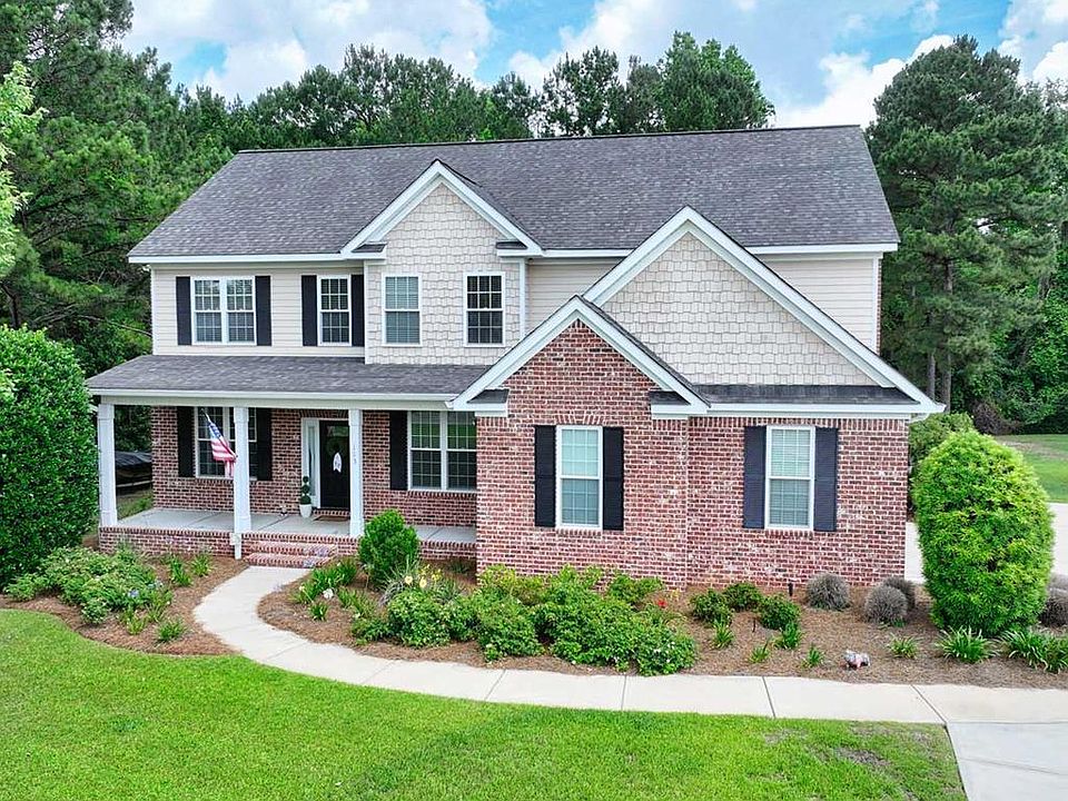 1st image of 113 Sweetwater Dr