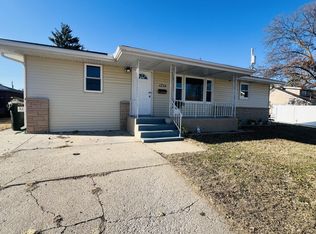 1754 18th Ave, Columbus, NE 68601