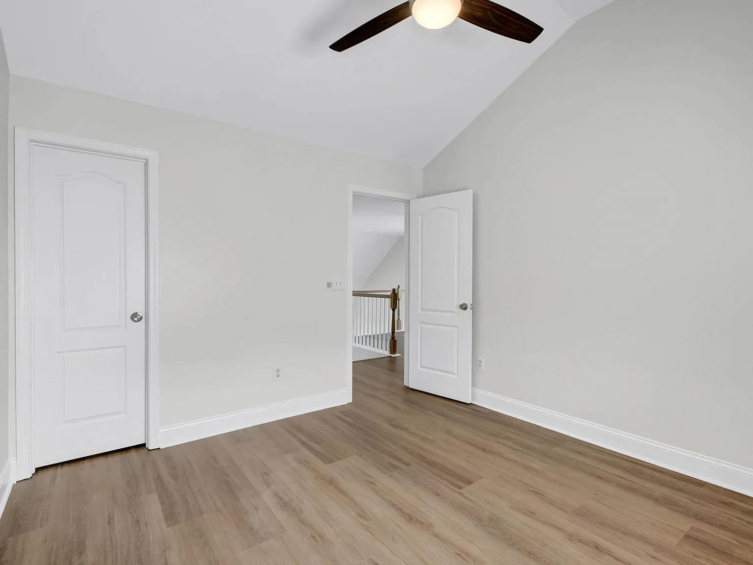 3 bed, 2.5 bath, 1725 sqft, $2,600 — Photo 4