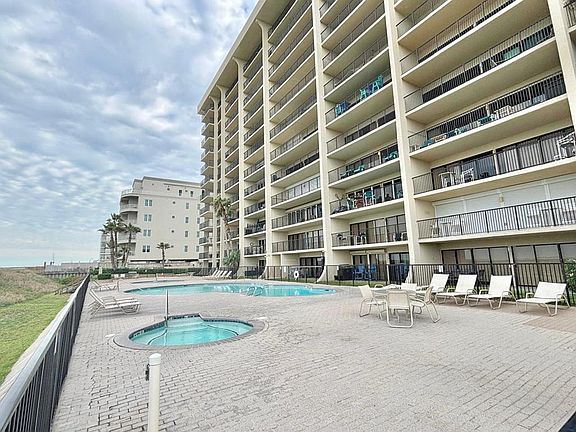 5th image of 2800 Gulf Blvd Unit 502