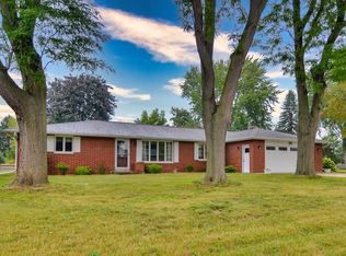 1040 Debra St, Wrightstown, WI 54180