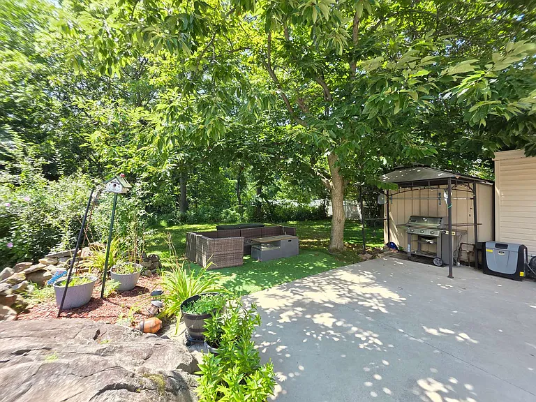 16 Allen Pl #1 — Photo 15