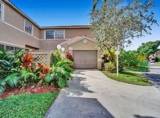 11124 Neptune Dr, Hollywood, FL 33026