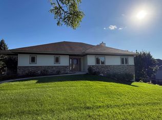 101 W Gonstead Rd, Mount Horeb, WI 53572