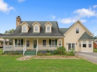 99 N Washington St, Campton, KY 41301