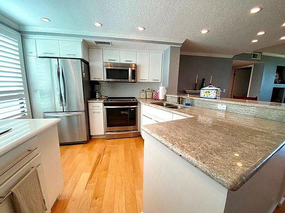 3rd image of 2618 Cove Cay Dr Unit 401