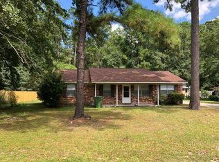 580 Huckleberry Ln, Hinesville, GA 31313