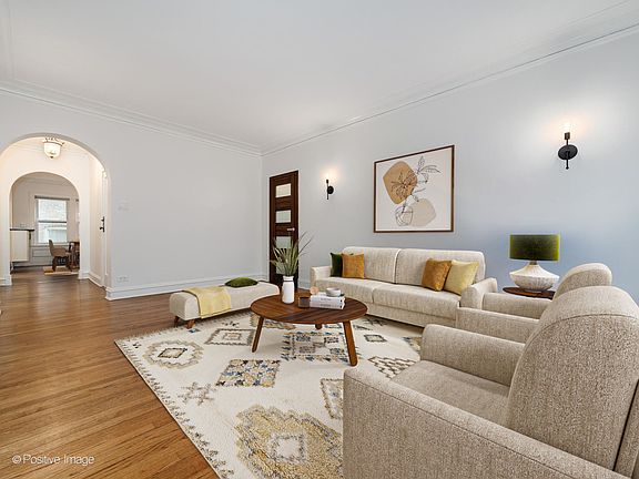 2nd image of 670 Hinman Ave APT 1C