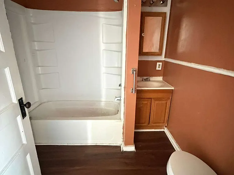 311 W King St #8 — Photo 6
