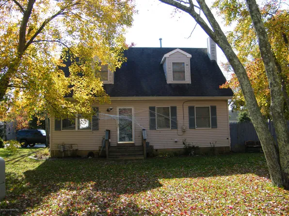 78 Michigan Ave, Waretown, NJ 08758