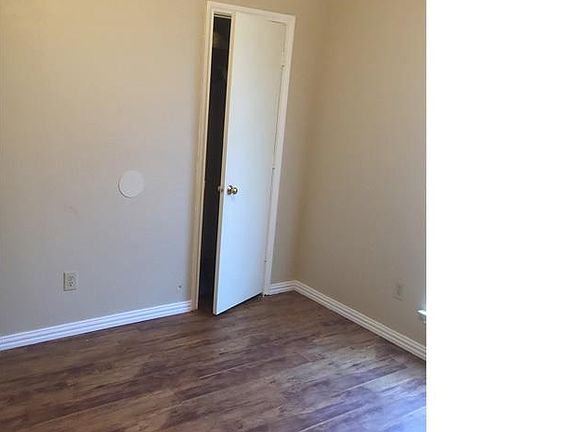 4th image of 11829 Garden Terrace Dr