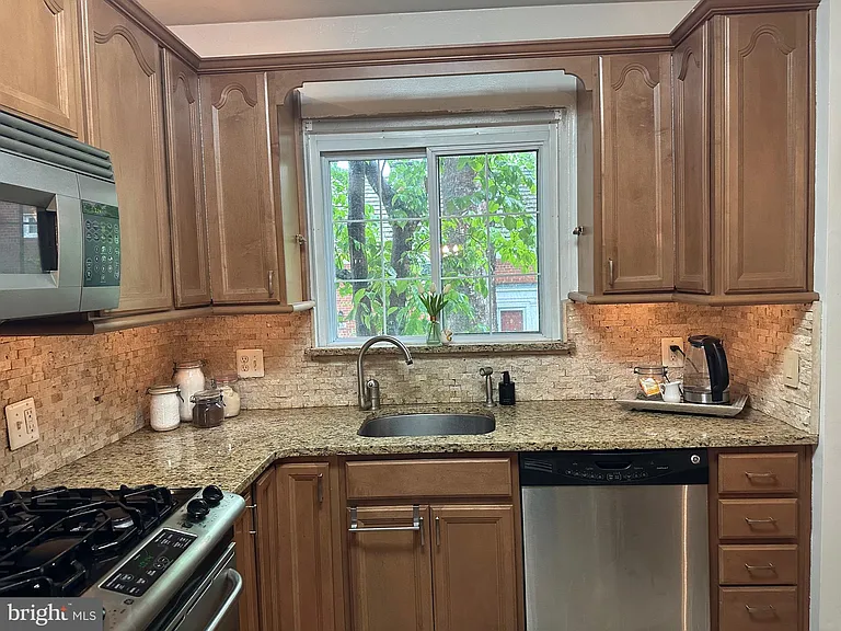 3638 Gunston Rd — Photo 6