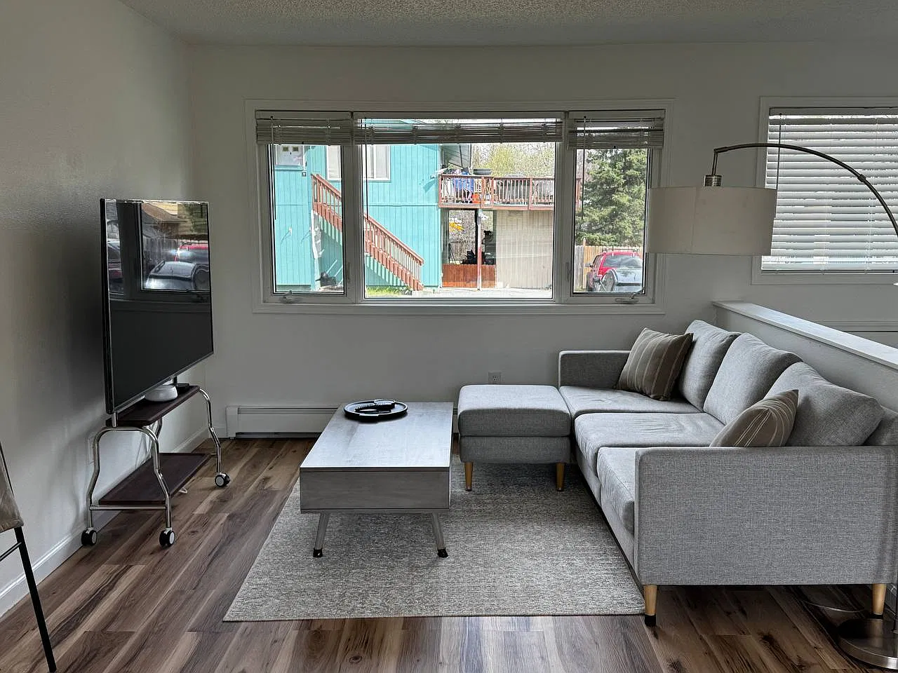 2 bed, 1.5 bath, 1200 sqft, $2,700 — Photo 3
