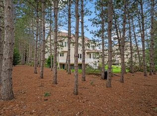 8197 Drexel Ct, Eden Prairie, MN 55347